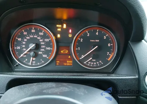 2015 BMW X1 xDrive28I z USA, uszkodzony, nr VIN WBAVL1C58FVY37680